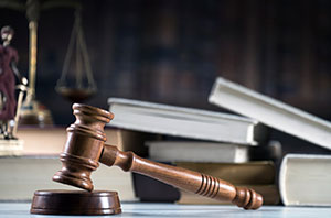 Nevada Defense Lawyer Explains Crime of Leaving Child in Car